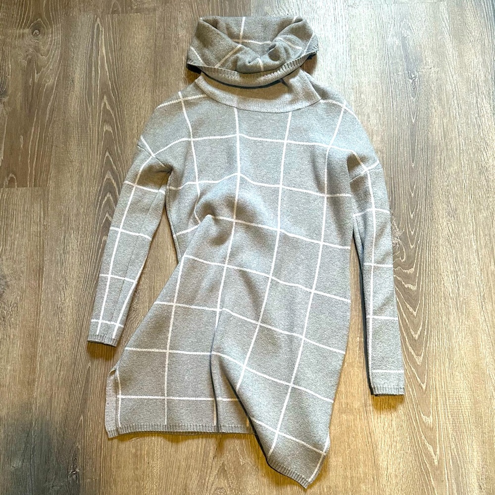 Women’s sweater dress size large